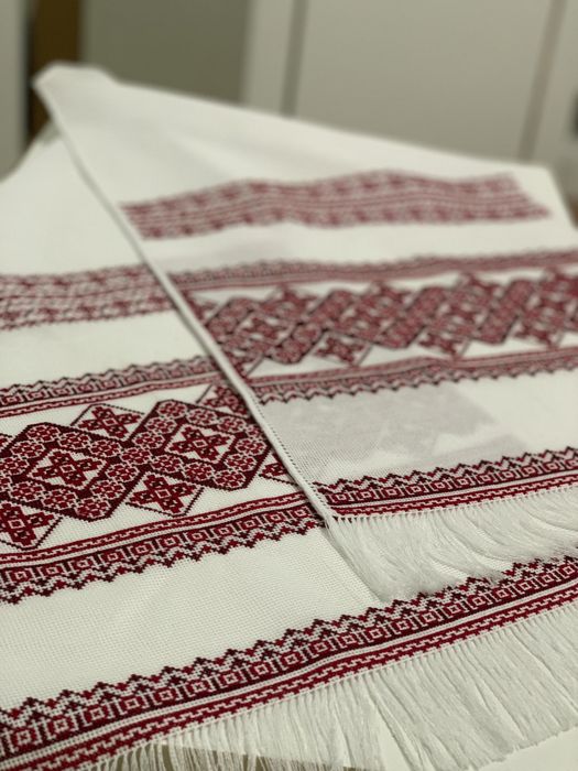 Вишитий весільний рушник