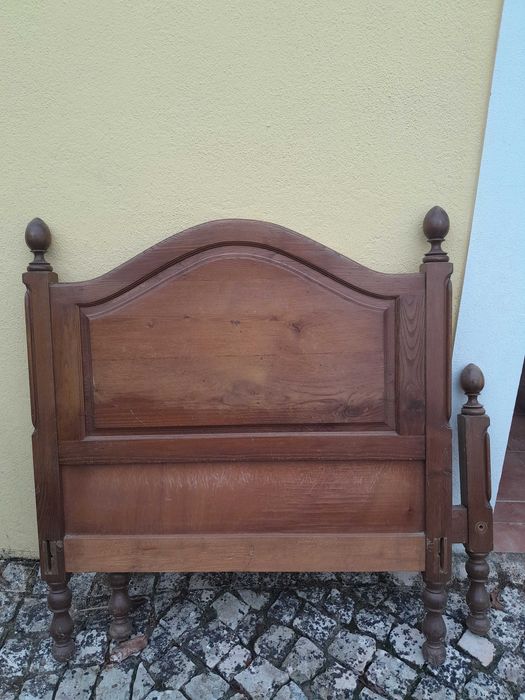 Cama de solteiro + moveis