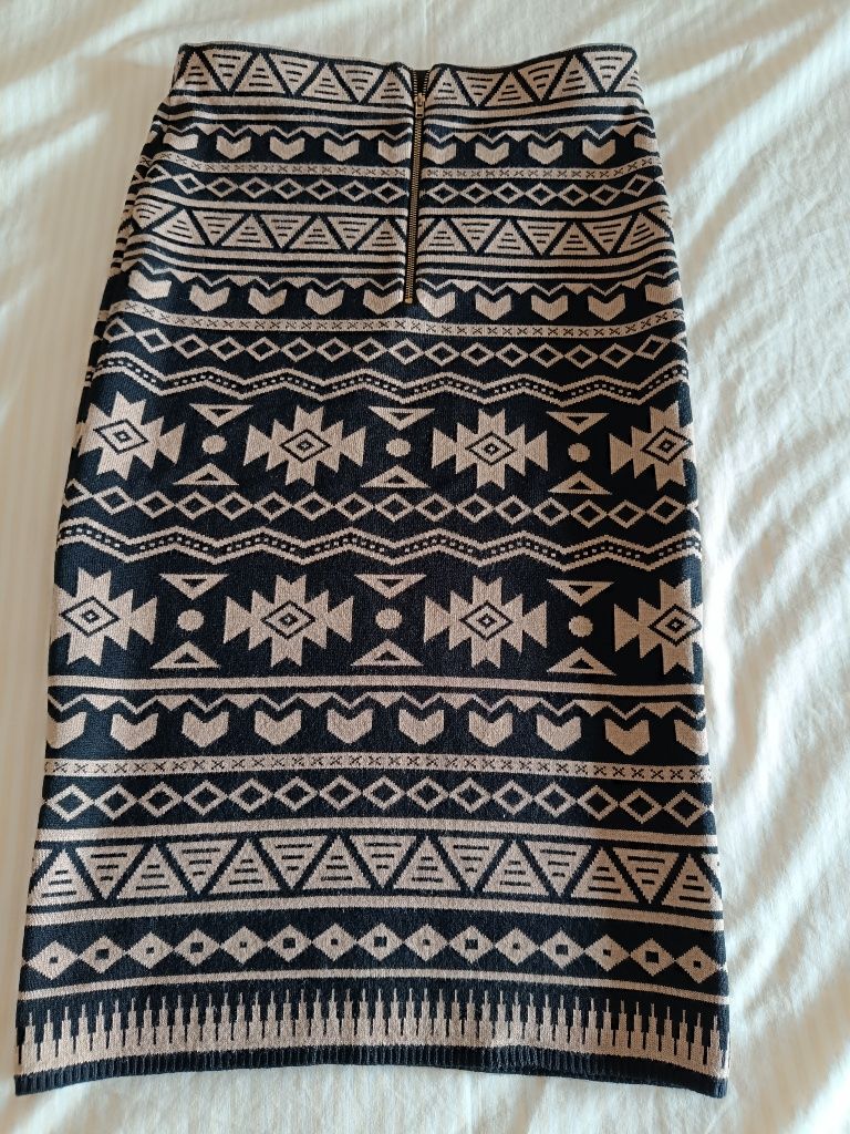 Saia lápis tamanho M, para o inverno