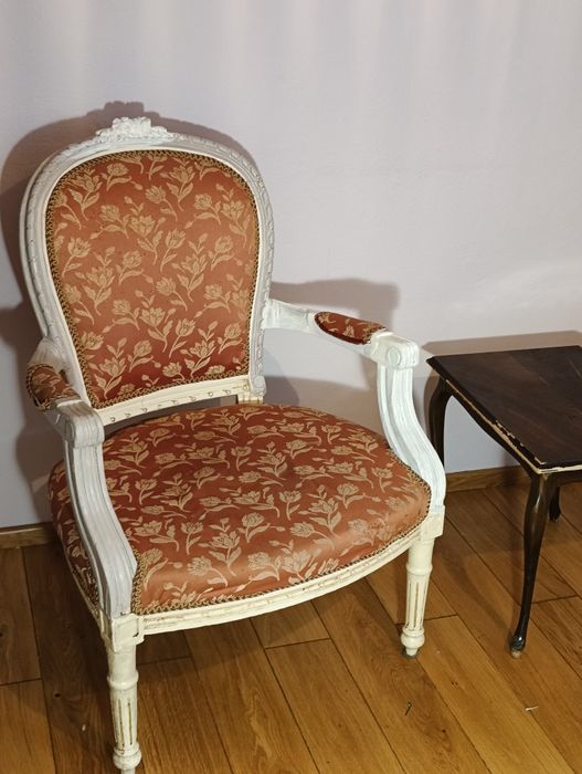 Fotel w stylu Ludwik XVI