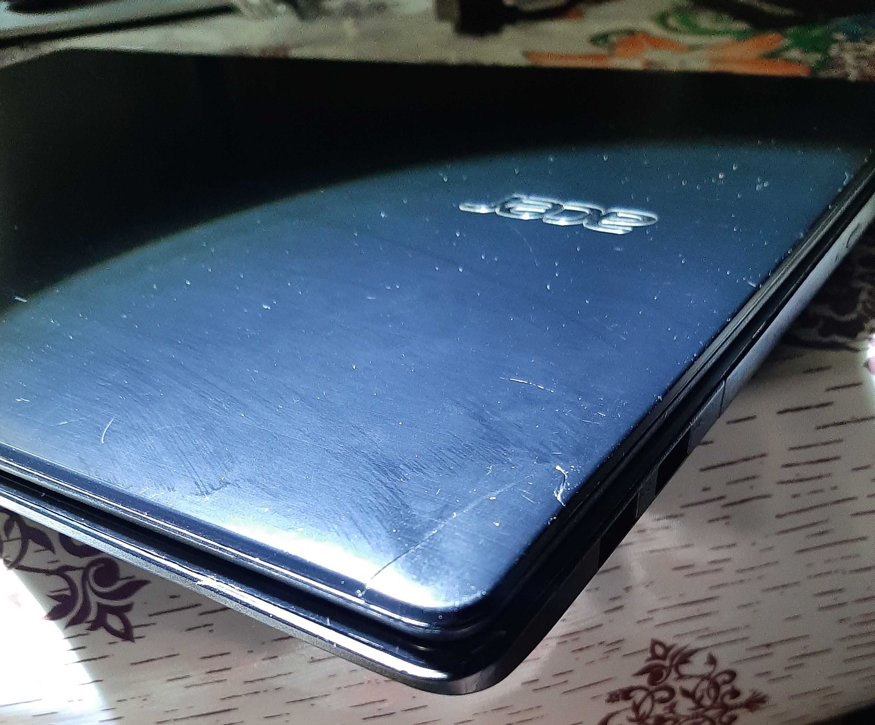 Ноутбук Acer Aspire E5-551G