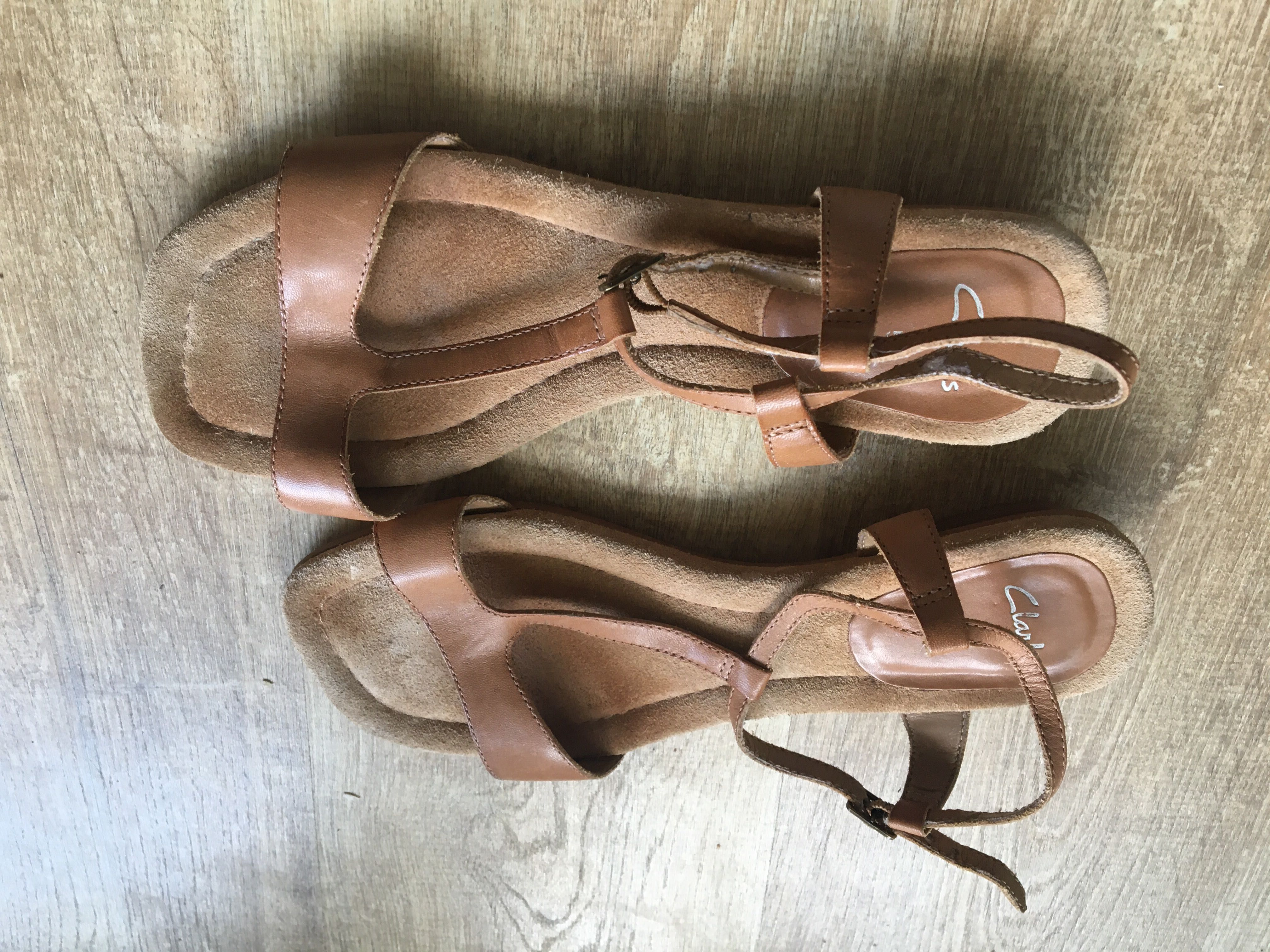 Skórzane klapki sandałki brązowe camel mały obcas Clarks 5 rozmiar 38