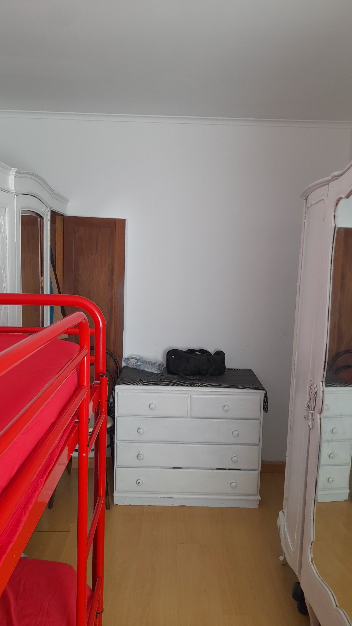 Quarto para alugar compartilhado a 1 rapariga
