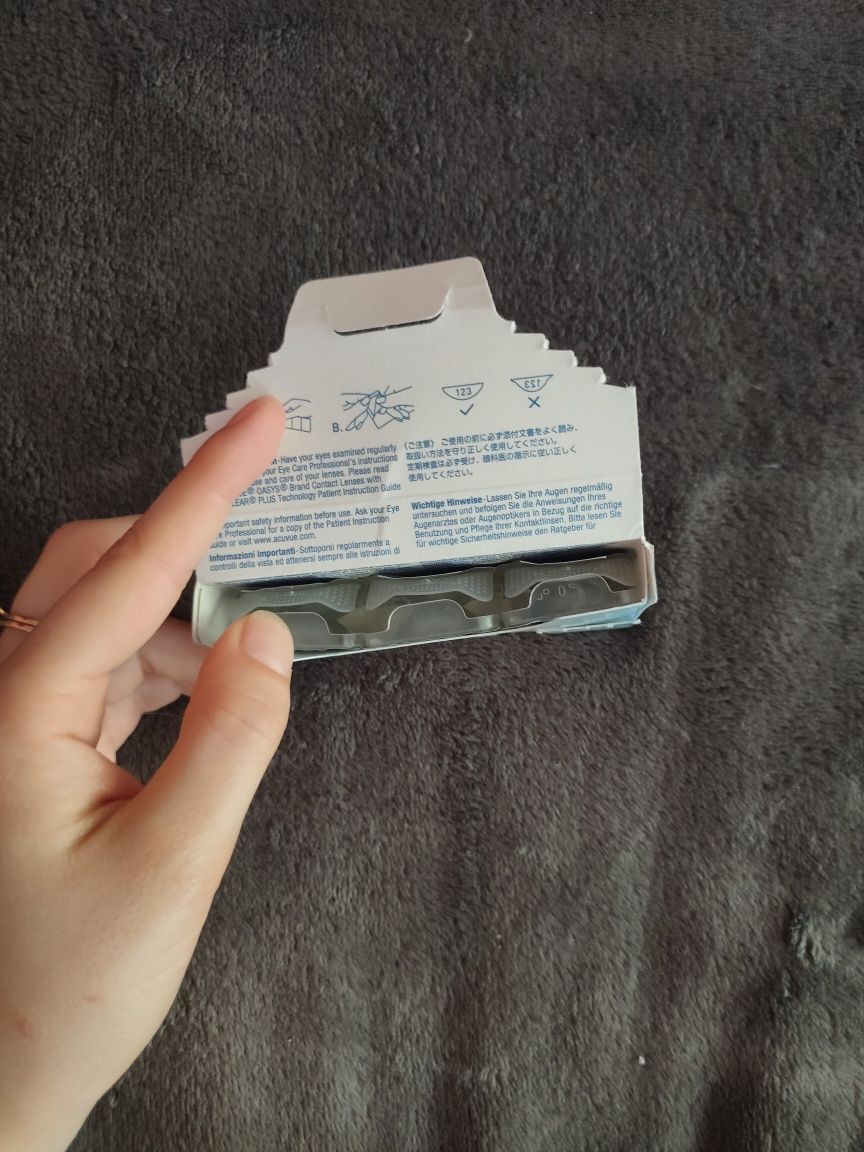 Лінзи acuvue oasys with hydraclear plus