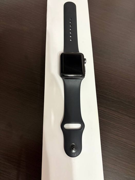 Продам Apple watch series 3 38 mm