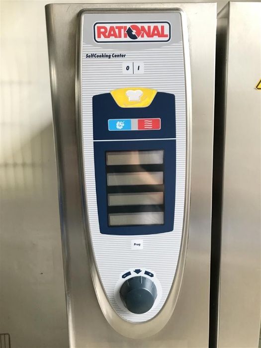 Piec kownekcyjno parowy RATIONAL SCC202G GAZOWY