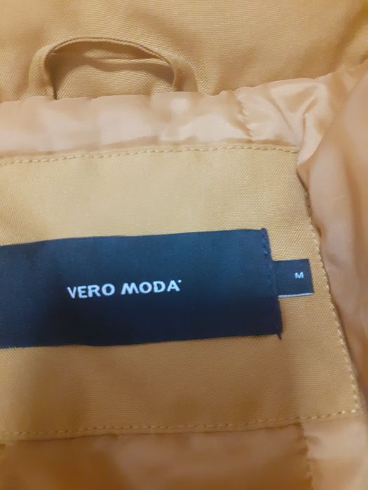 Продам парку женскую