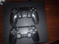 Sony playstation 4 с двумя джойстиками