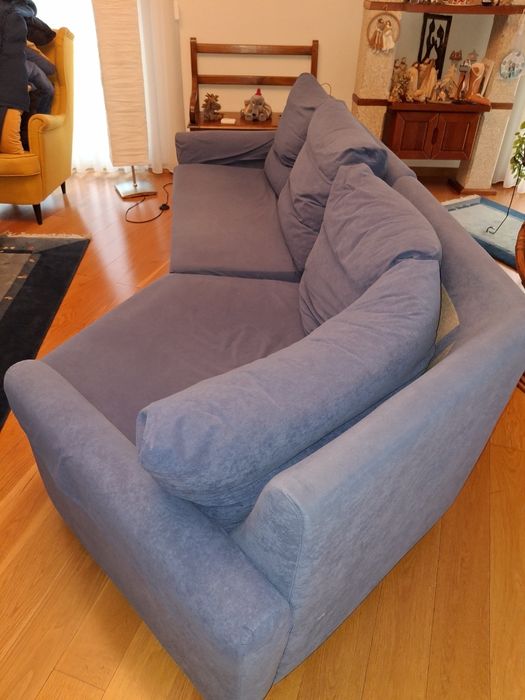 Sofá familiar em bom estado