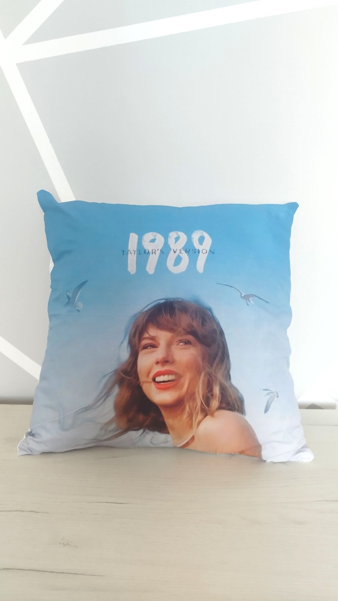 Poduszka Taylor Swift 1989TV 45x45
