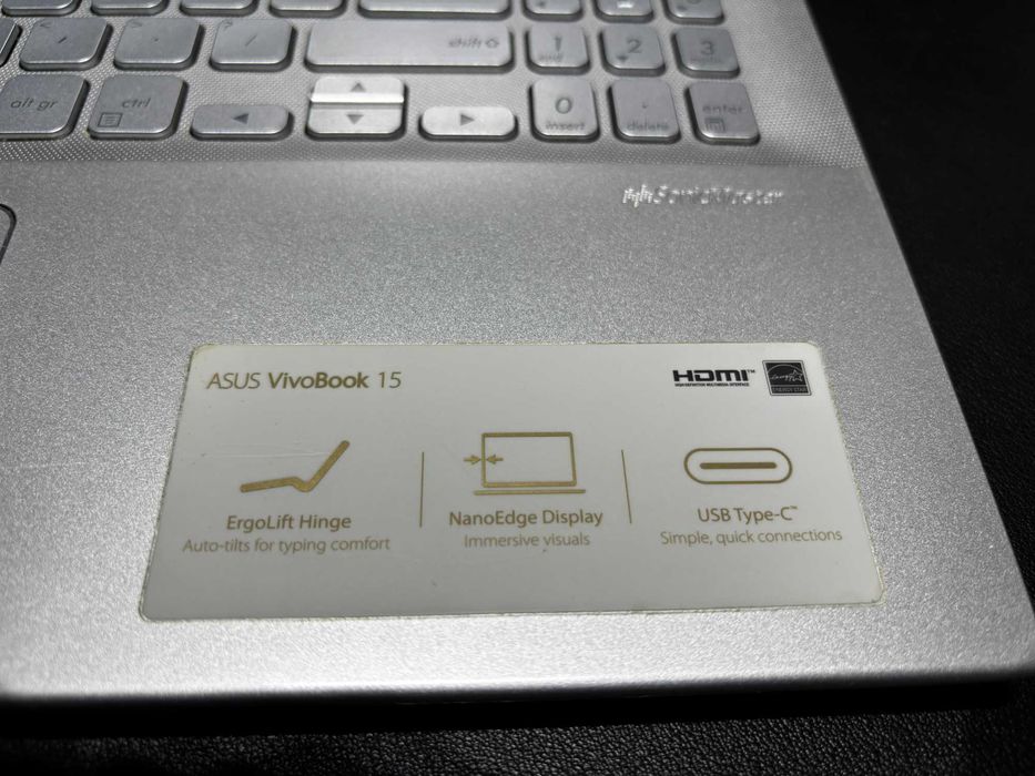 ASUS Vivobook 15 X512D Ryzen 5 / 8 GB RAM / 512 GB HDD
