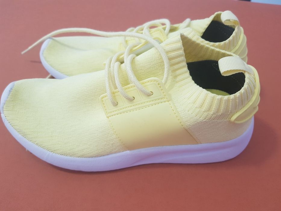 Tenis