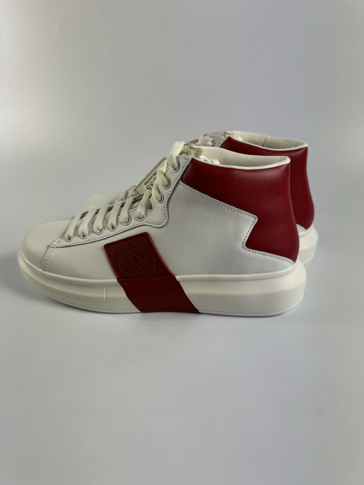 Nowe lekkie sneakersy wysokie Guess 41 bialo czerwone