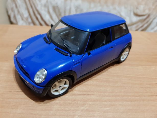 1/24 1:24 модель коллекция Mini Cooper (Bburago Italy)