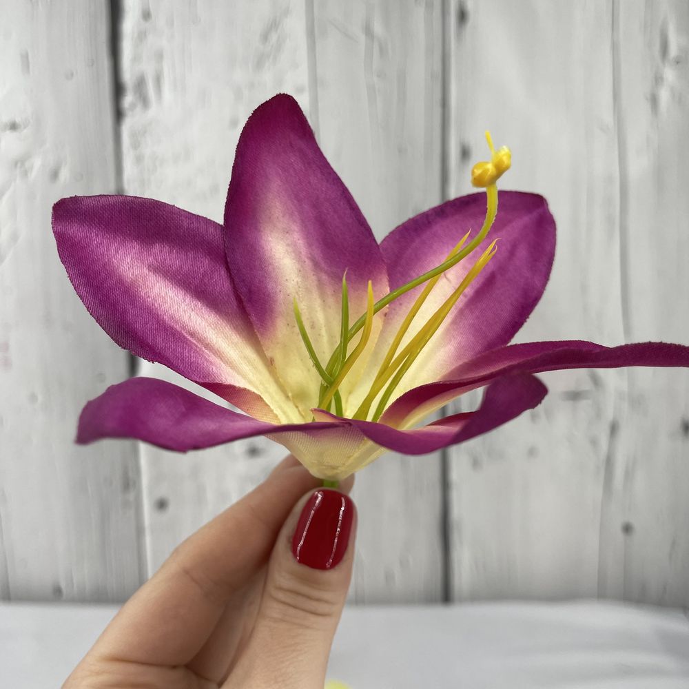 Główka lilia , kolory -12 szt- kwiaty sztuczne