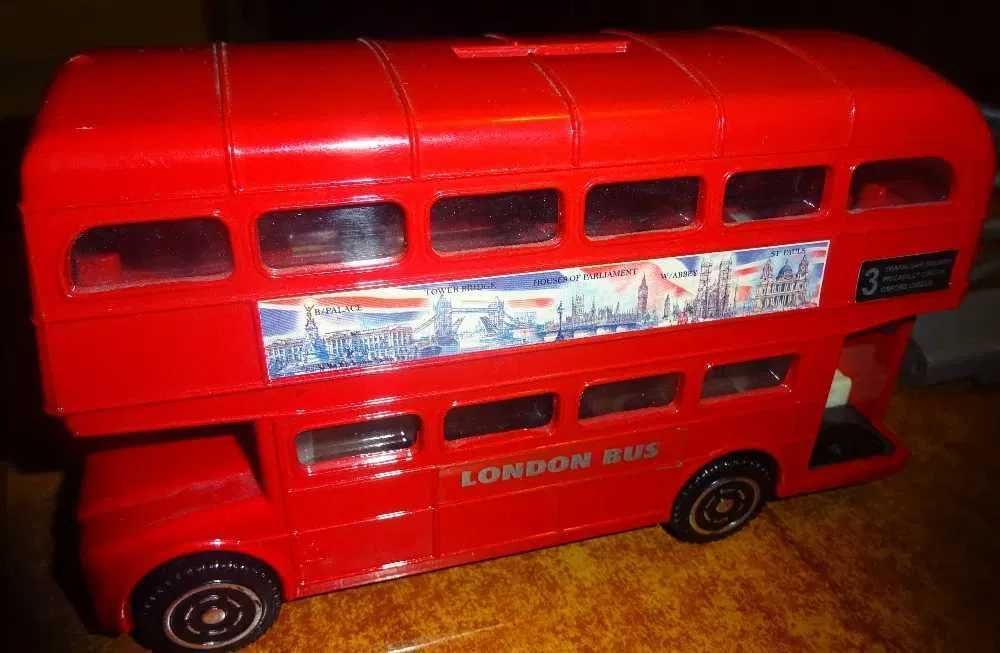 london londyński Londyn bus autobus skarbonka angielski nr 3