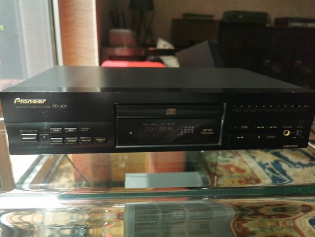 Leitor de CD Pioneer PD-207, com deck synchro e saída digital