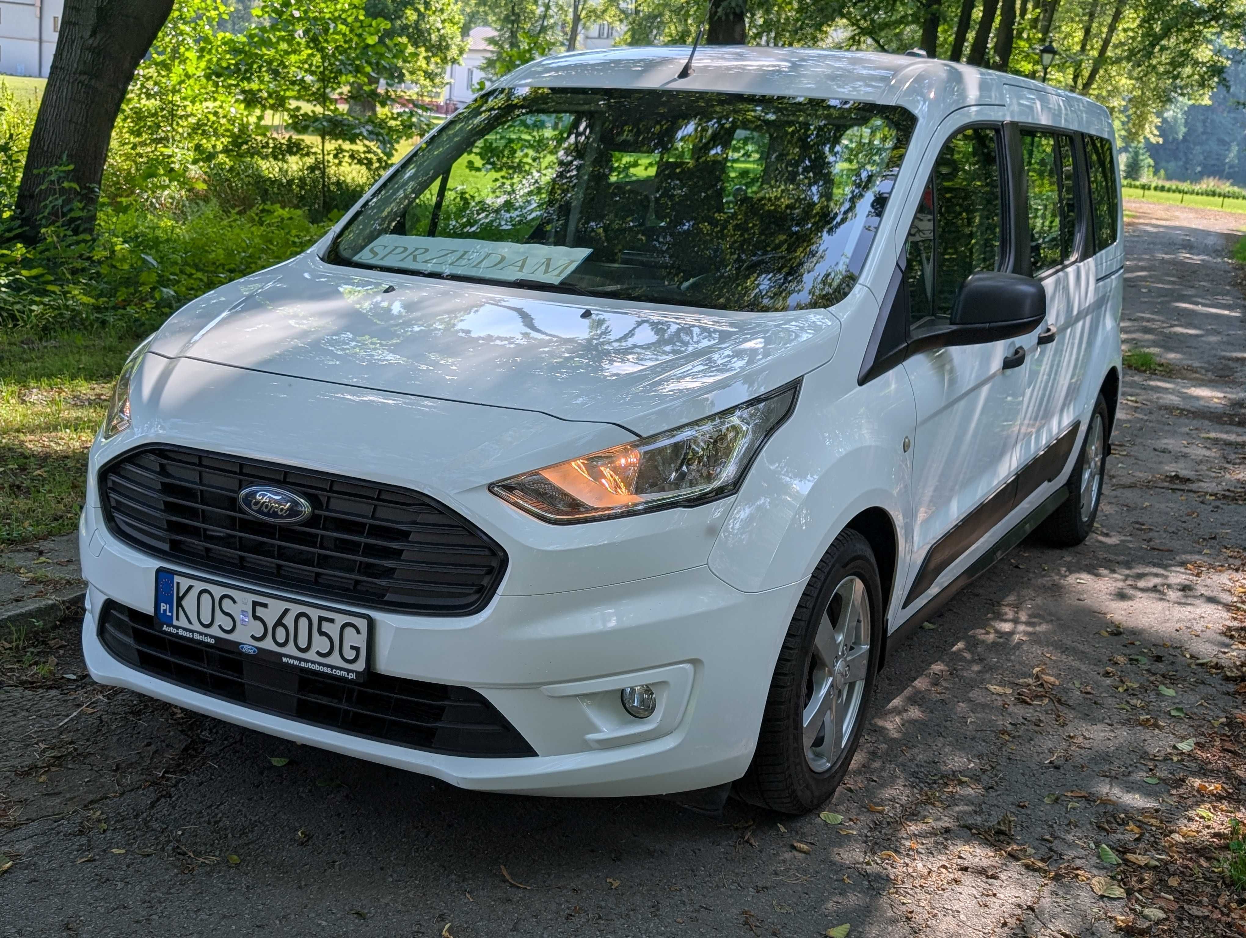 Ford Tourneo Connect jedna z bogatszych wersji,kamera,tempomat itp.