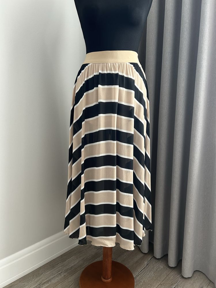 Spodnica maxi w pasy firmy JustPaul