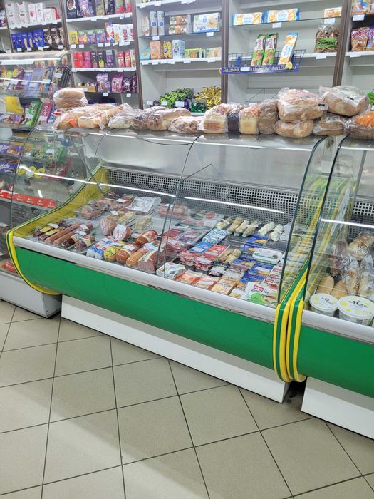 Холодильники-вітрини для магазина