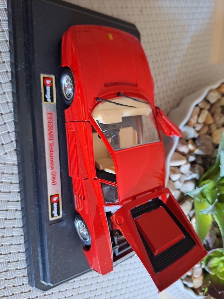 Resorak ferrari testarossa 1984