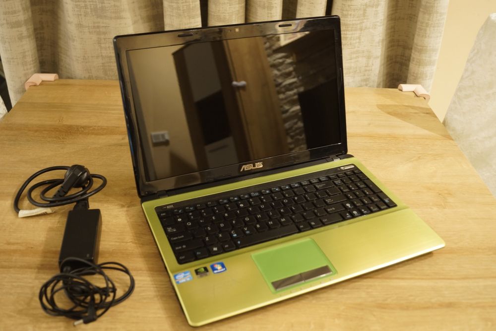 Laptopa Asus X53SD-SX622V