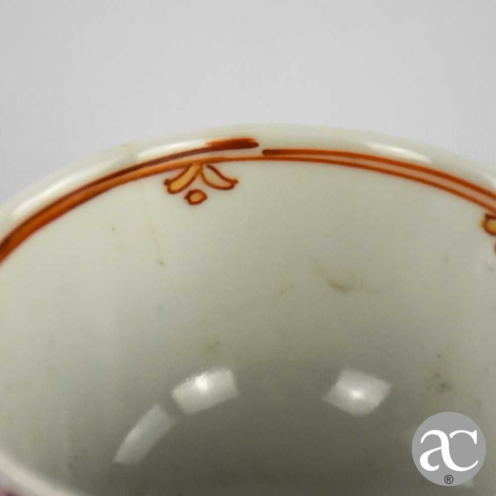 Taça porcelana da China, Qianlong, séc. XVIII, decorada com flores