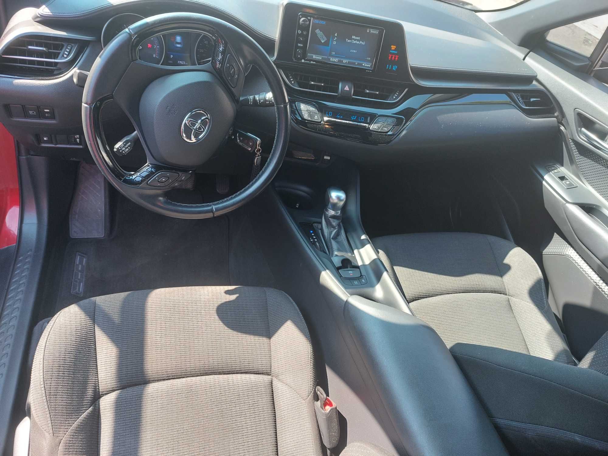 Продам Toyota C-HR