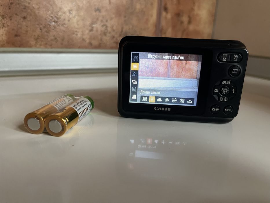 Продається фотоапарат canon A800 стан нового