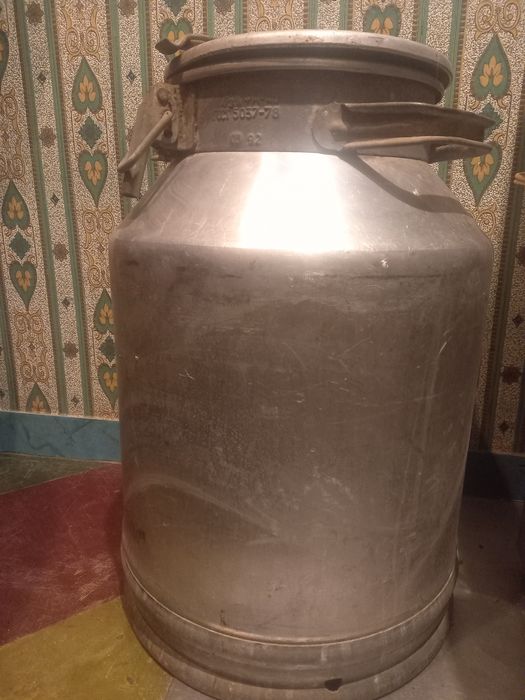 Продам бидон 40 л.