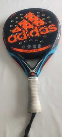 Raquete de padel adipower ctrl lite adidas Alex Ruiz partida