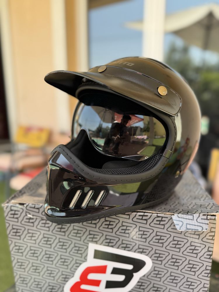 Capacete Bogotto FF980 Cruz caferacer
