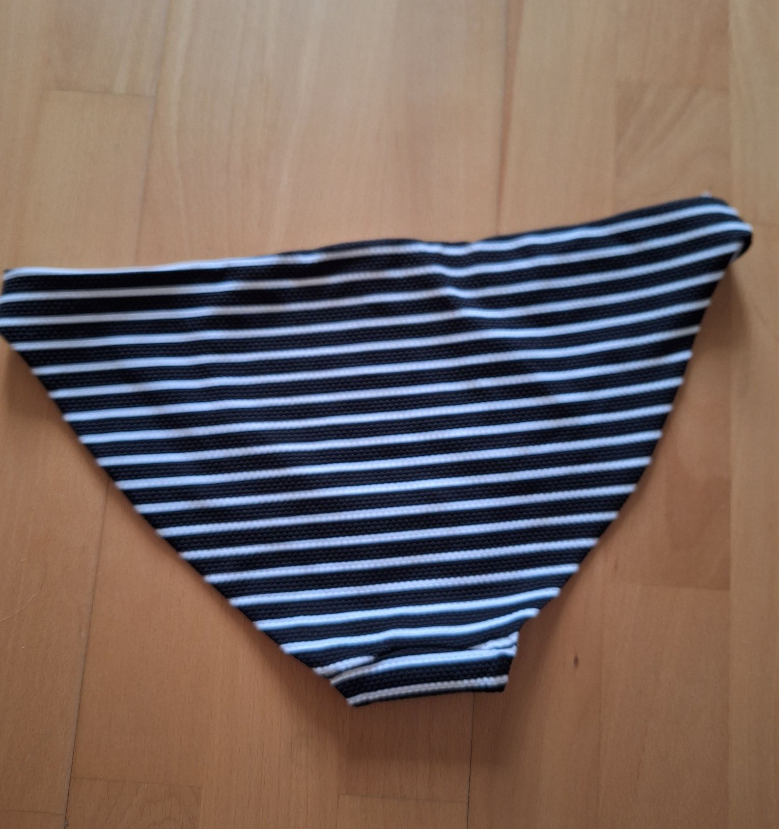 Zestaw, 2 pary majtek, majtki od stroju kąpielowego, H&M r. 46