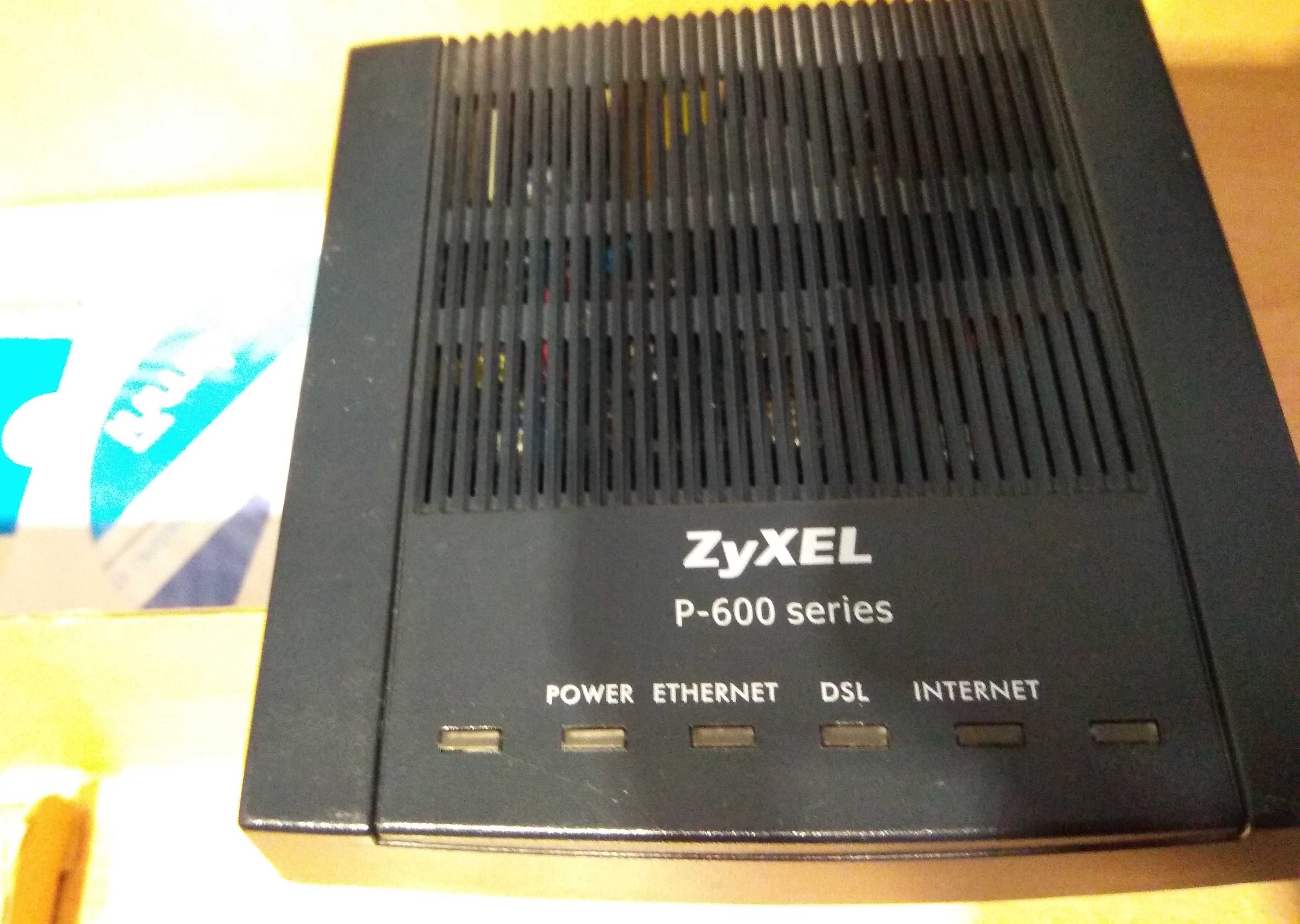 ZyXEL ADSL2+ P660RT2 EE (AnnexA, AnnexB), модем + блок питания 12V, 1A