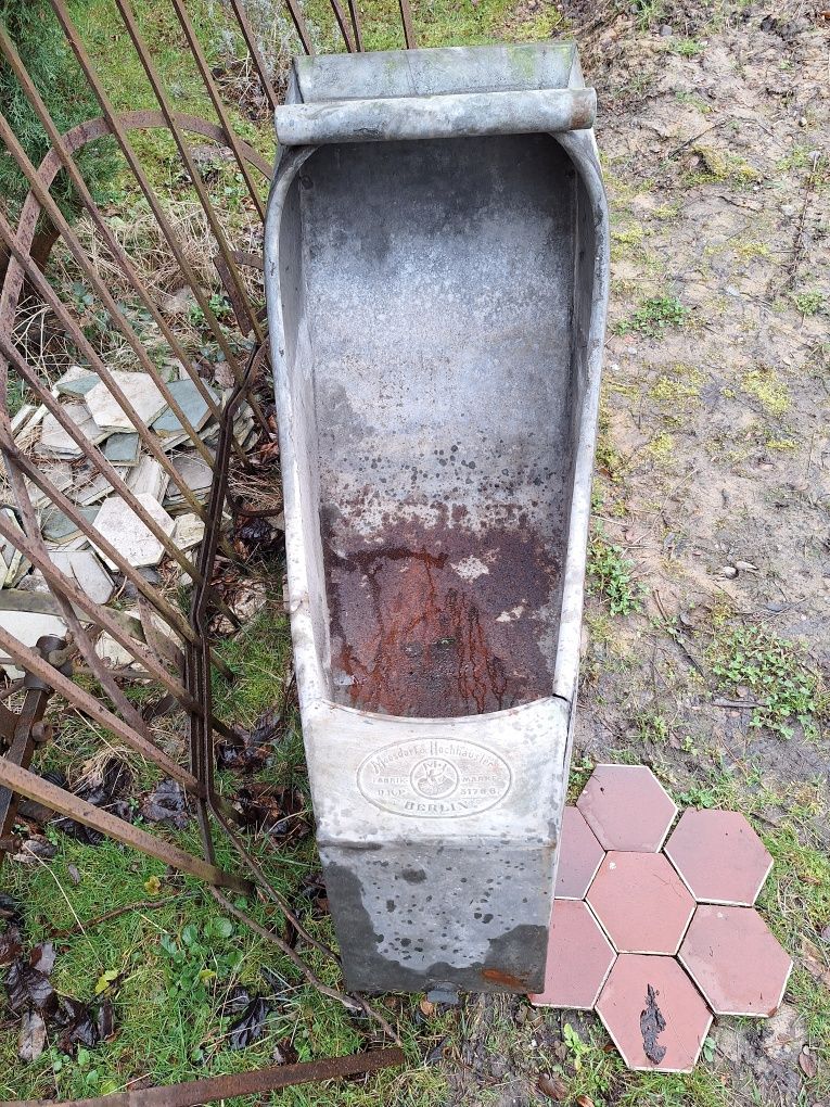 Stara wanna ocynkowana Berlin zabytek antyk