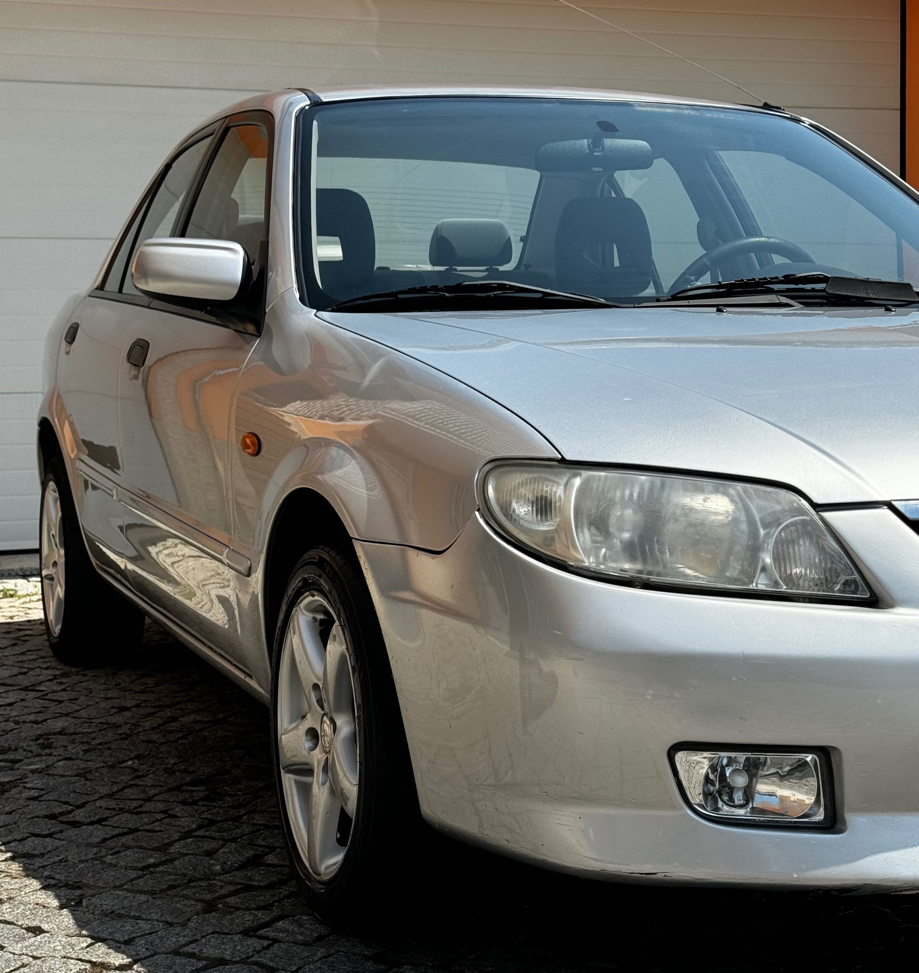Mazda 323 Sedan 2002