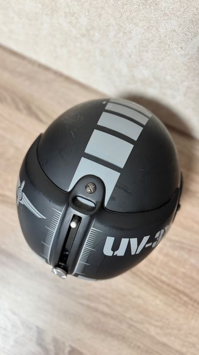 Мотошолом Uvex apache Black