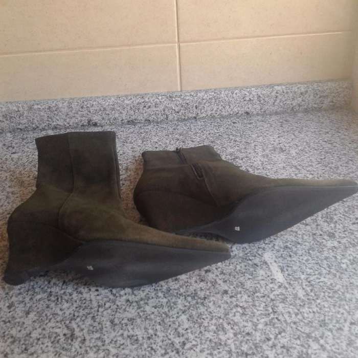 Vendo botas senhora em camurça verde escura