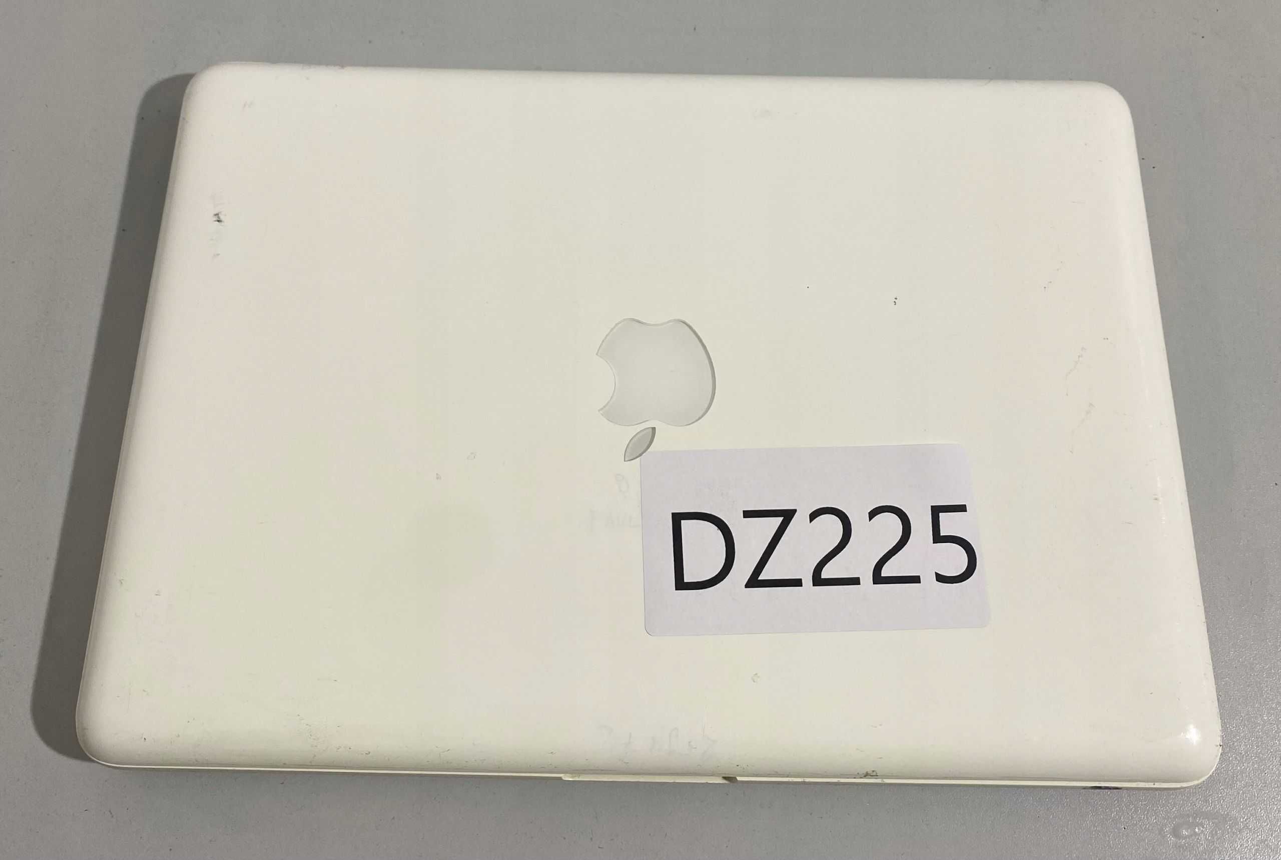 Macbook A1342 13,3" 2.4 Ghz dwa laptopy dużo częśći tylko całość