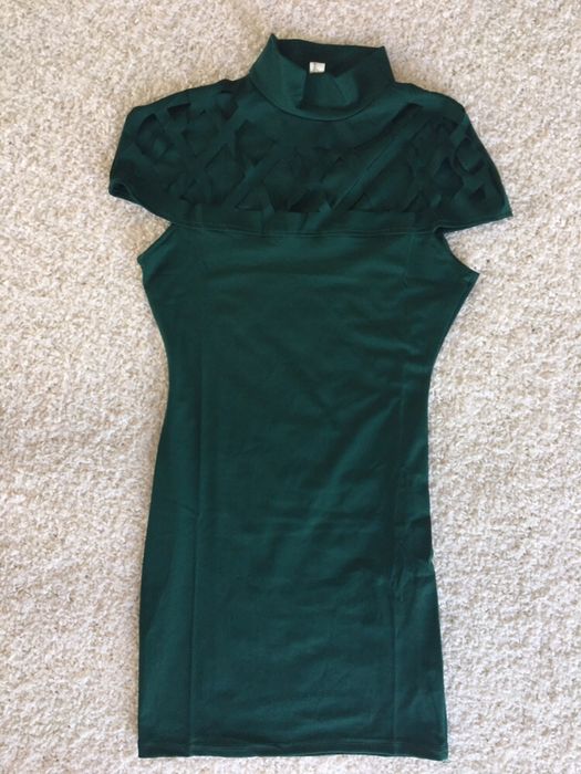 Nowa sukienka ażurowa s zielona