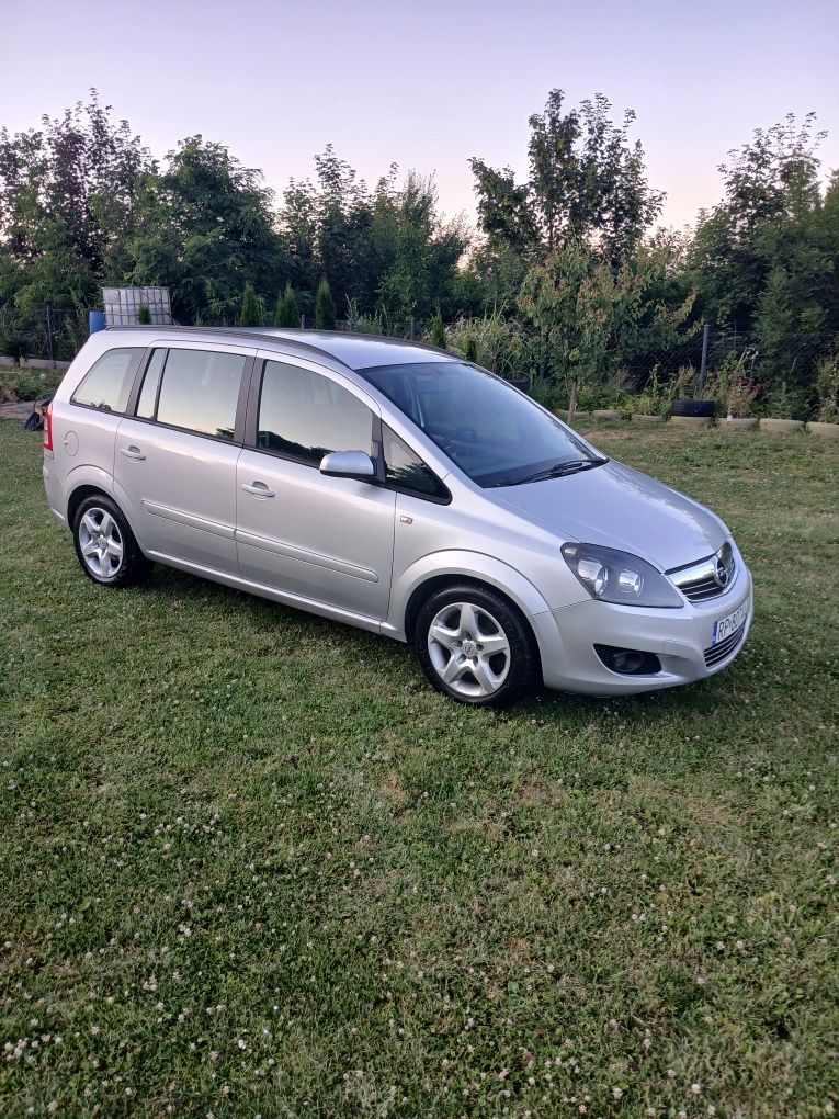 Opel Zafira B 1.9cdti 120km 7 osobowa. 2008rok