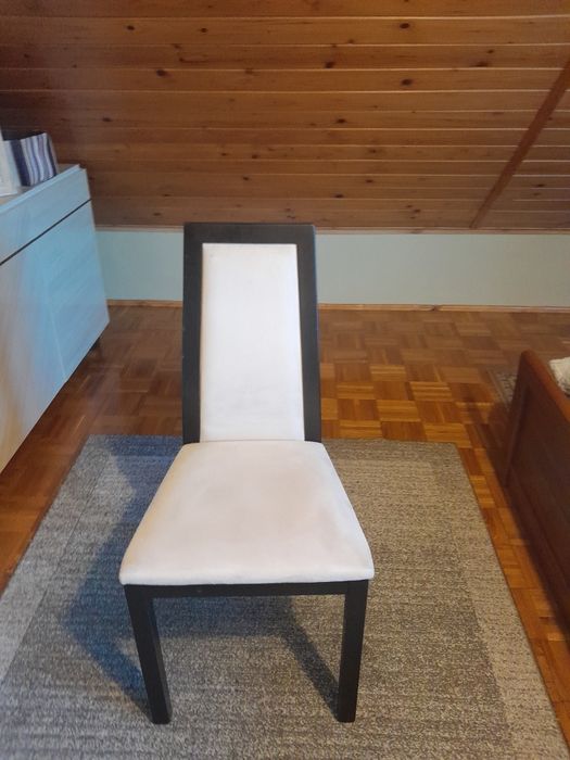 Sprzedam 6 sztuk krzeseł z drewna bukowego "Largo"