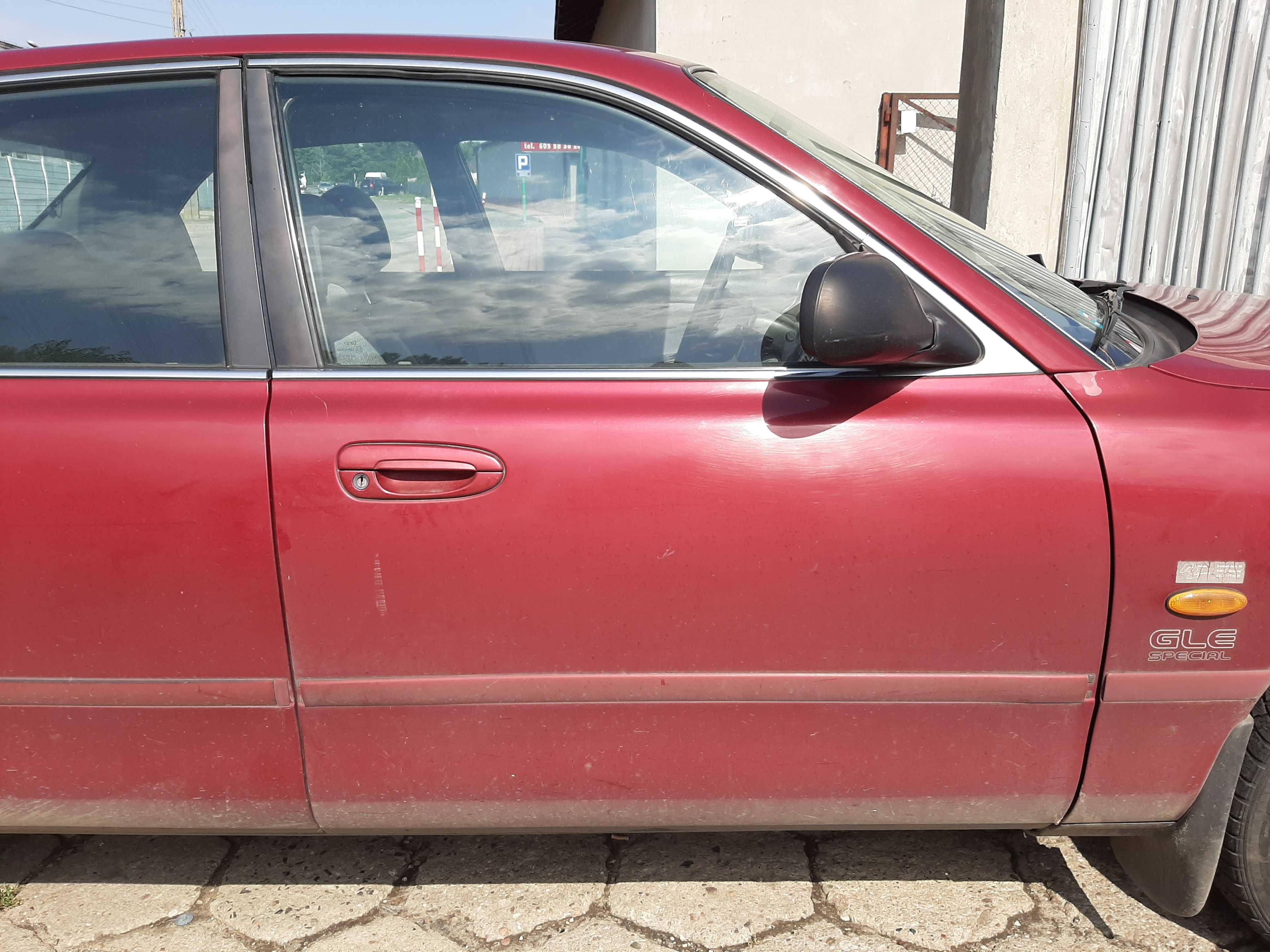 Mazda 626 GE Cronos 2.0i 1995r.Drzwi przednie