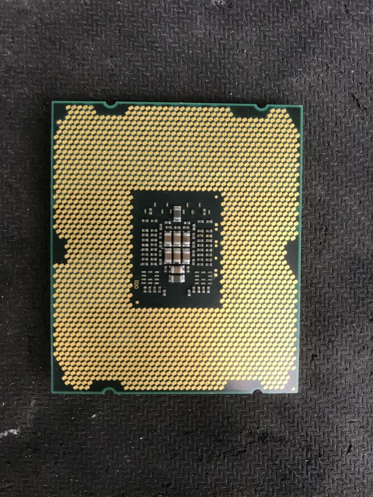 Процесор intel core i7-3820