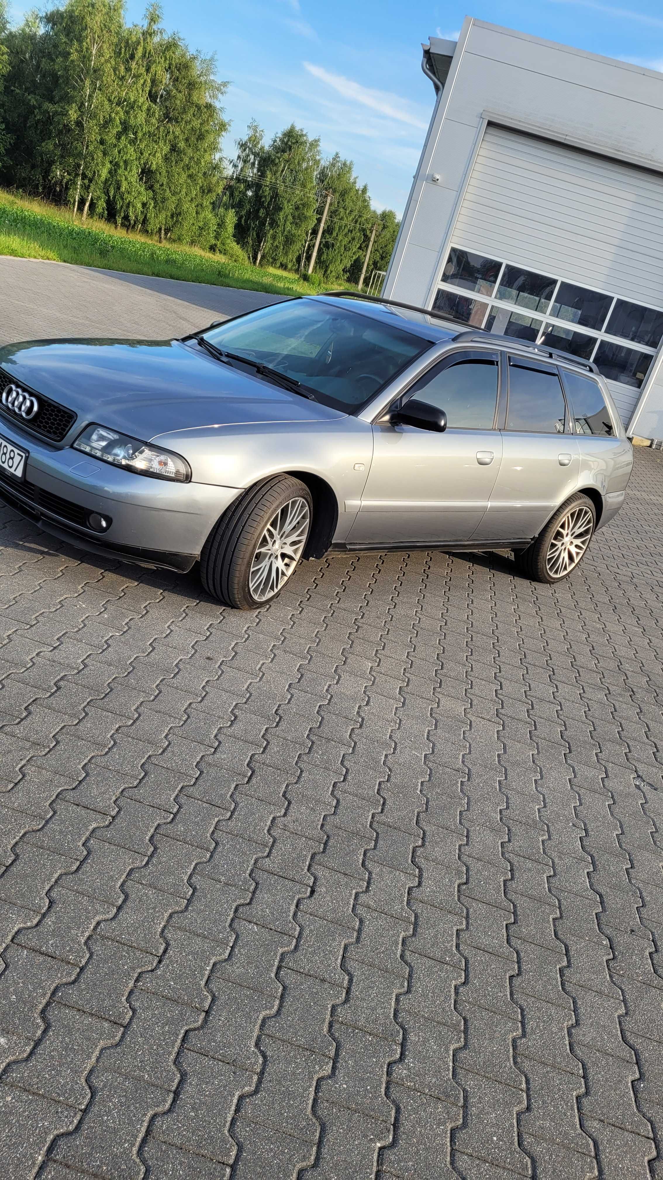 Audi A4 B5 2.8 tiptronic quattro