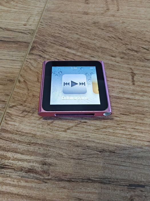 iPod Nano 6. generacji 16 GB + JBL On Stage Micro II