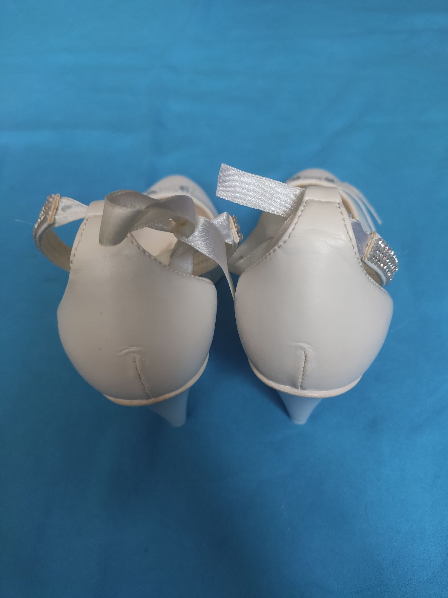 Buty na obcasach ślubne