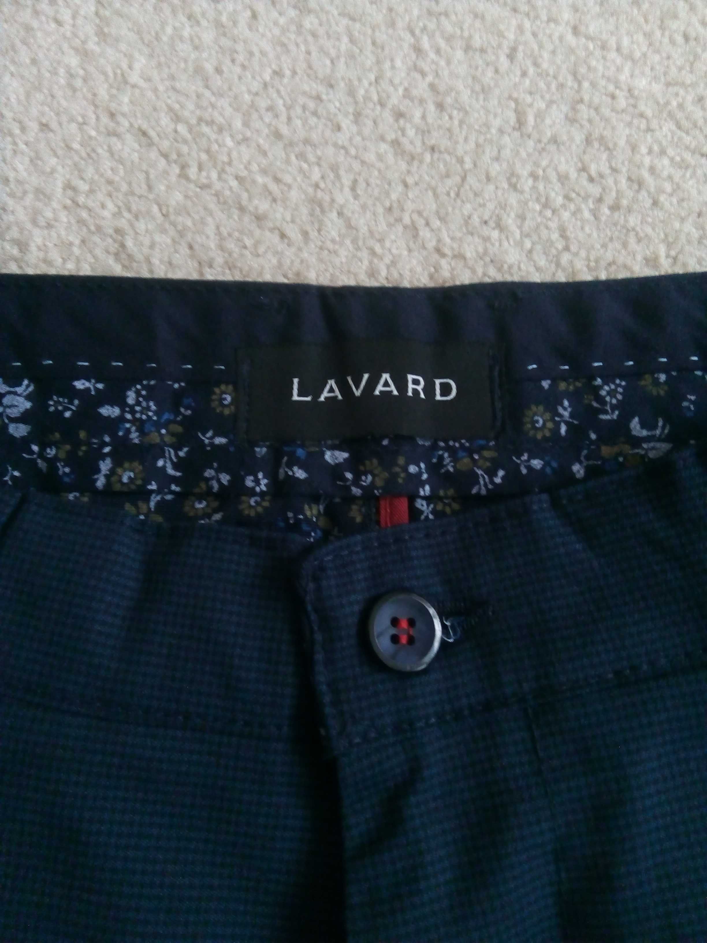 Spodnie męskie firmy Lavard