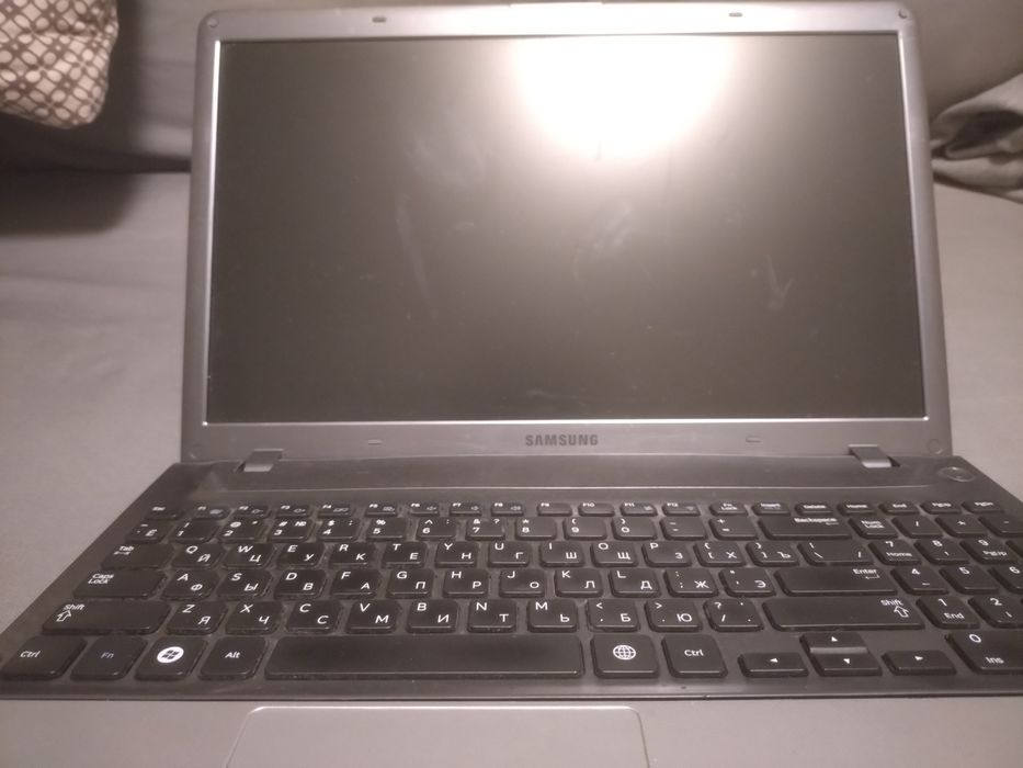 Samsung NP350V5X-S01RU на деталі