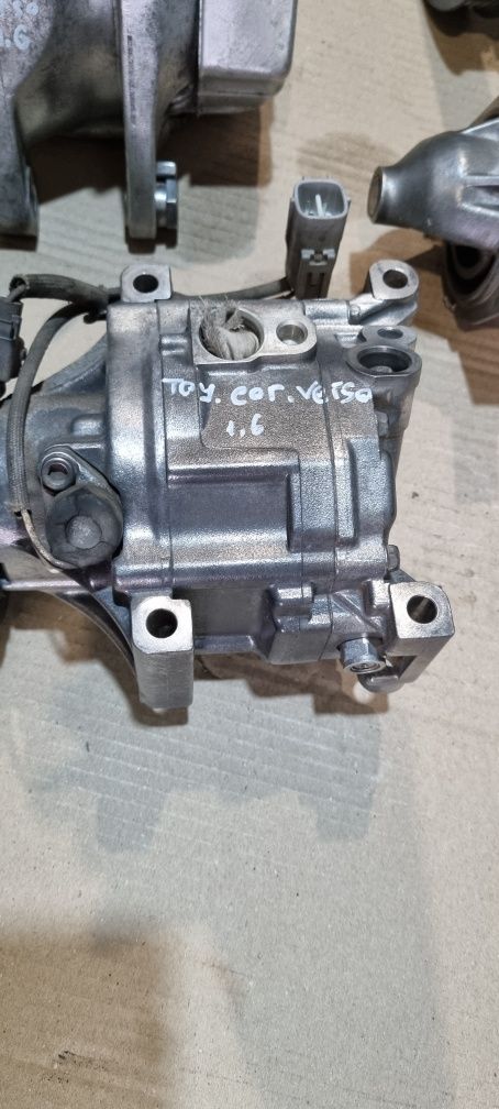 Компрессор кондиционера Toyota Corolla Verso 2002- 447260-7110